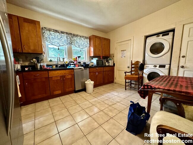 Photo - 17 Stratton Ter Unit 5-Bed 1-bathU3n2 Waltham