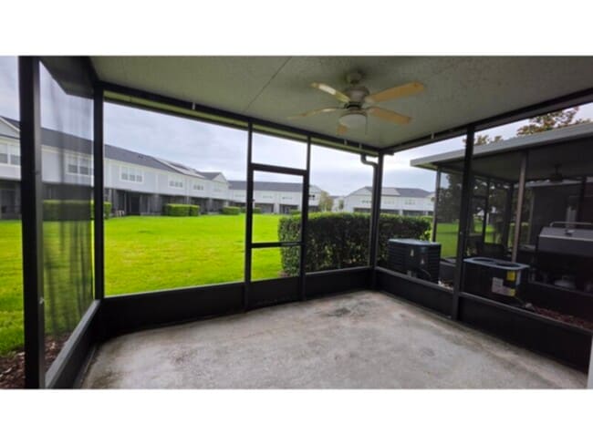 Photo - 3 bed 2.5 bath townhome with 1 car garage
