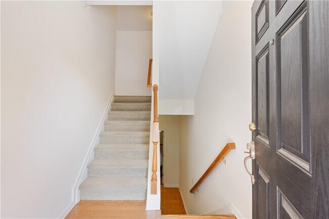 Photo - 1886 Greystone Oaks Way