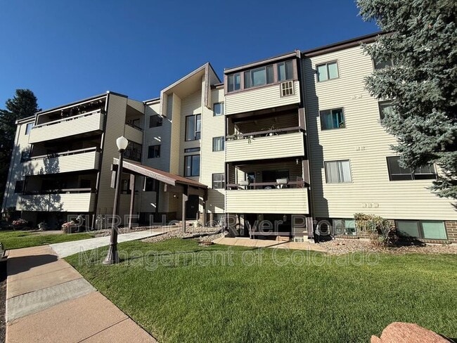 Building Photo - 6590 Delmonico Dr