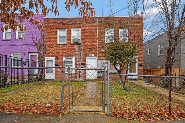 Photo - 3427 B St SE Unit 2
