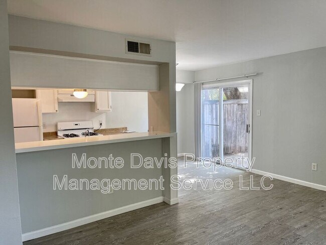 Photo - 1312 Southport Dr Unidad D