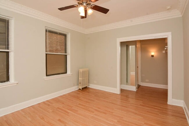 Building Photo - 3836 N Fremont Unit A07C Rental
