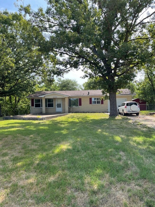 Building Photo - 21500 Hwy 28