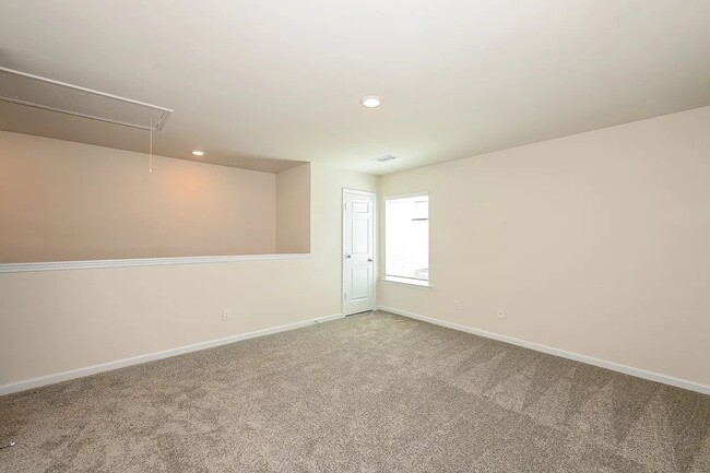 Photo - 267 Limestone Cir
