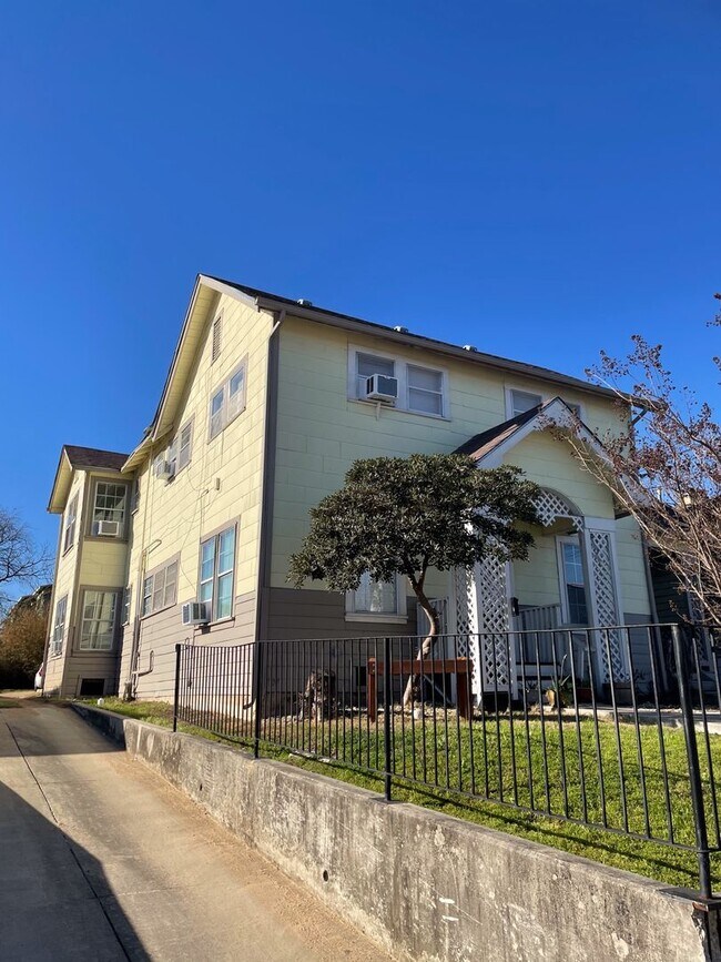Photo - Upstairs 1/1 Historic Monte Vista Unit 1