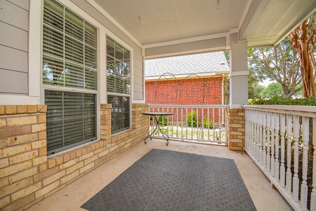 Photo - 4006 Dell Ln