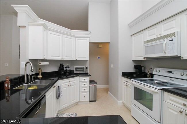 700 Lambton Ln