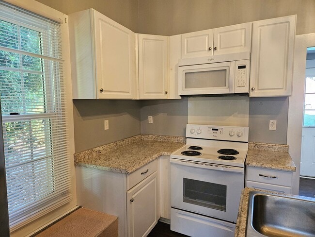 Photo - NEW LISTING!!!!!