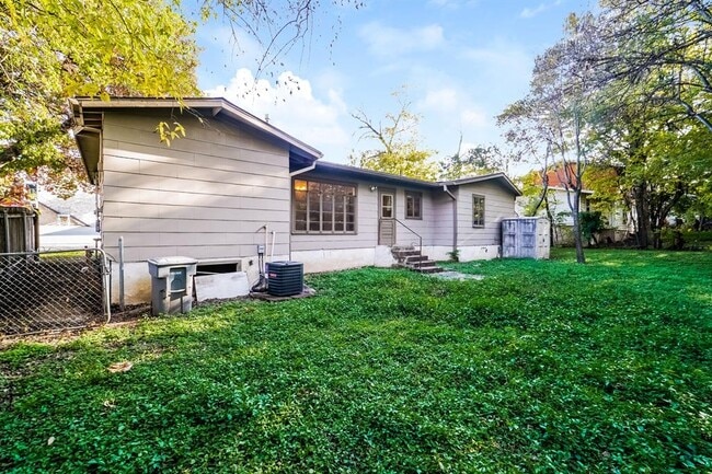 Photo - 2910 Hampton Rd