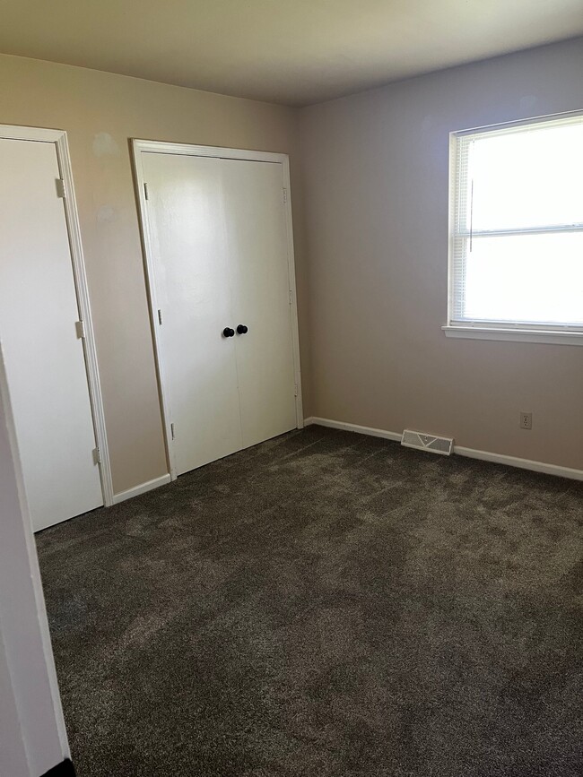 Photo - 8939 Caenen Lake Rd