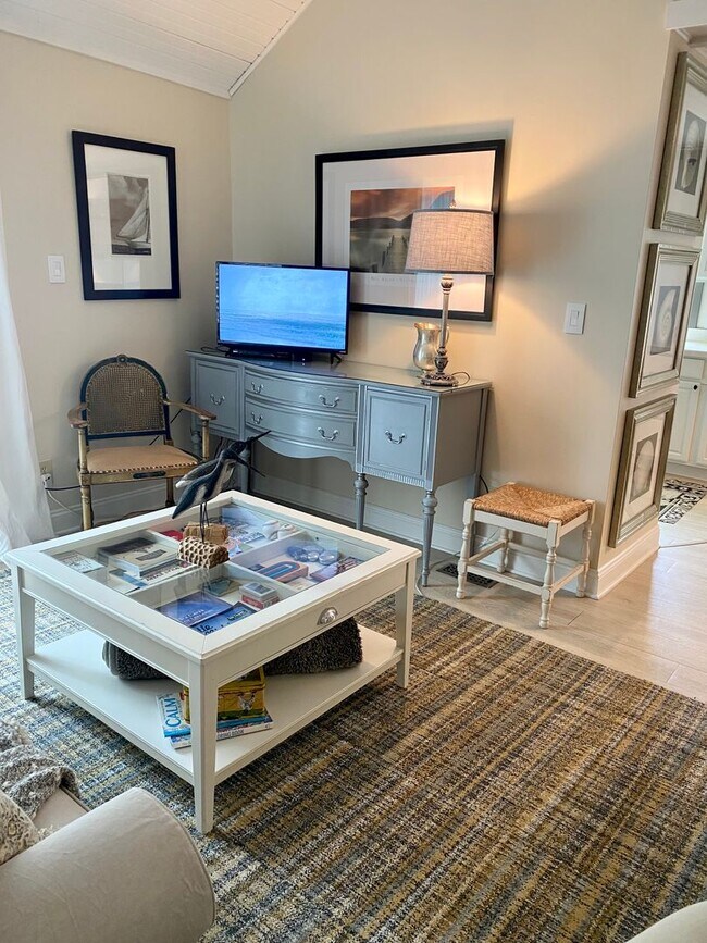 Photo - Home on East Bay – Impeccably Furnished Of...