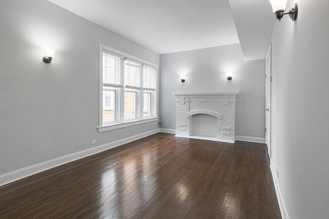 Photo - 1106 W Glenlake Ave Unit 1