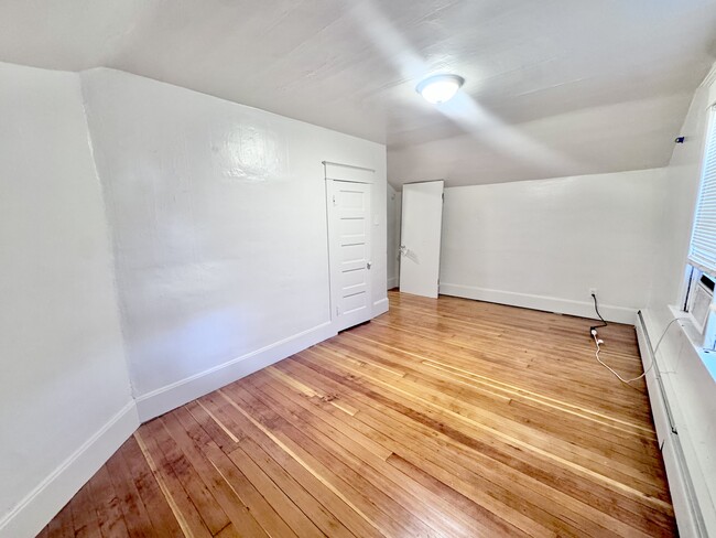 Photo - 145 W 200 S St