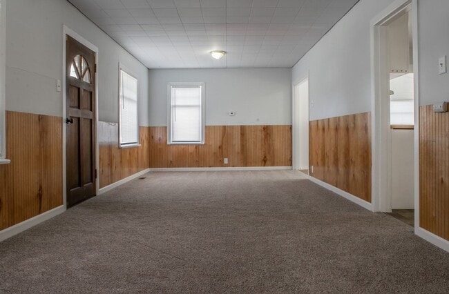 Photo - Lovely 3bd Home W/ Fully Fenced Backyard &...