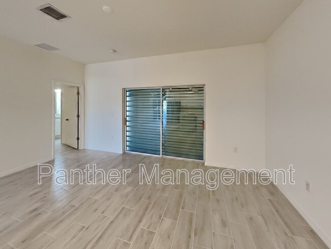 Photo - 5226 Centennial Blvd