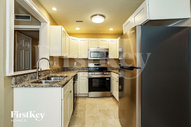 Photo - 6421 Burgundy Rd S
