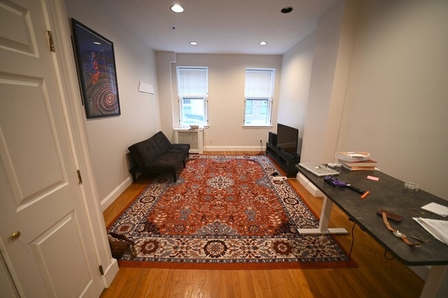 Building Photo - 36 Anderson St Unit 1 Rental