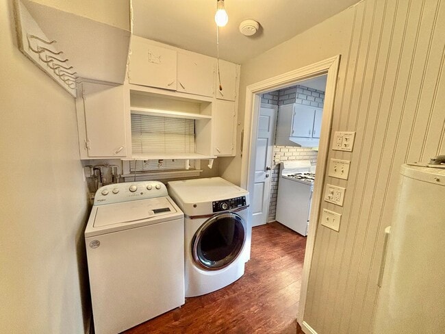 Photo - PRP - 2 bed, 1 bath - 40258 zip code, GARAGE!