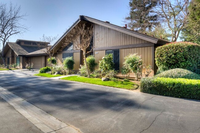 Photo - 6260 N Palm Ave