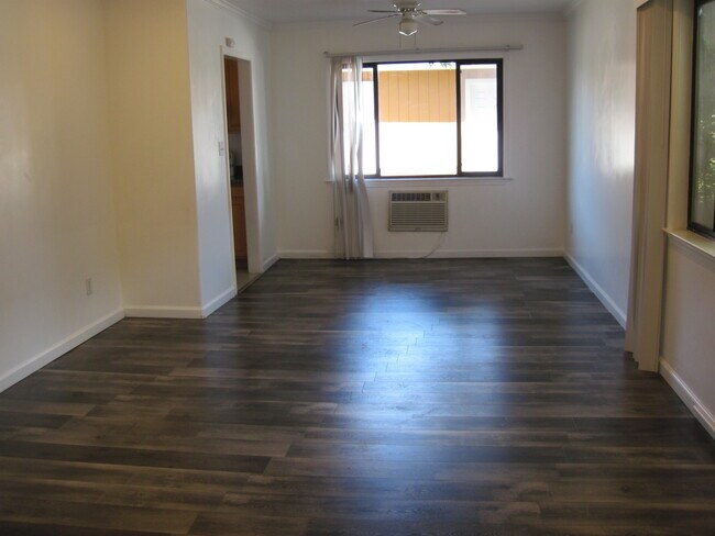 Photo - 2750 Argyll Ave Unidad C