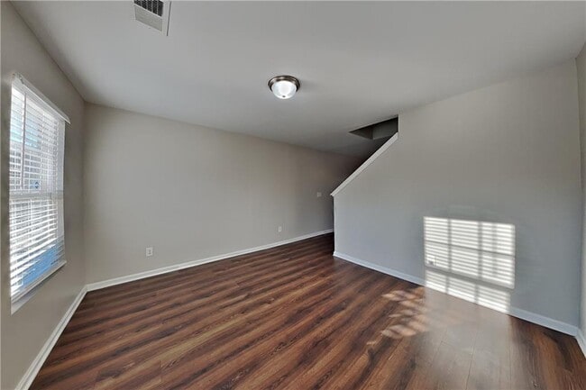 Photo - 3914 Sitka Dr