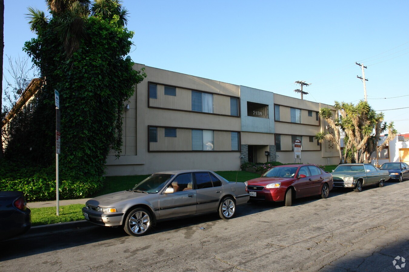 Photo - 2134 W El Segundo Blvd Apartments