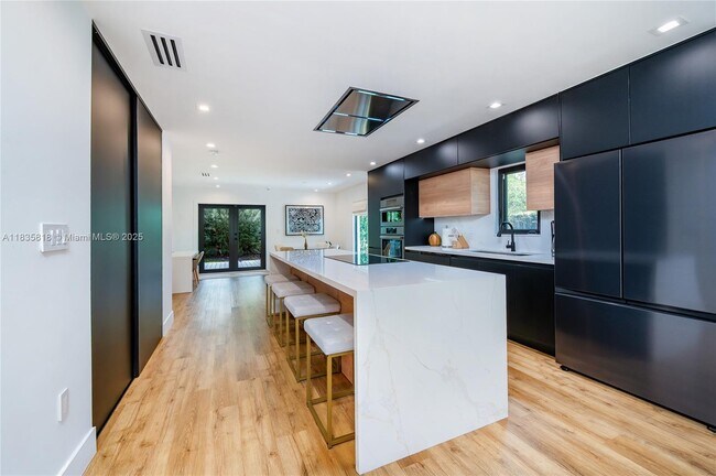 Building Photo - BAY VISTA PARK