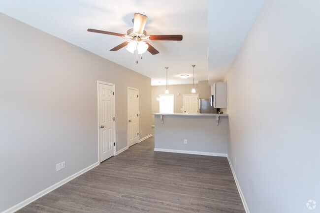 2BR, 1.5BA - 1080 SF