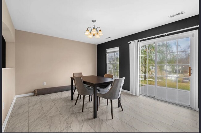 Photo - 100 Maximus Dr