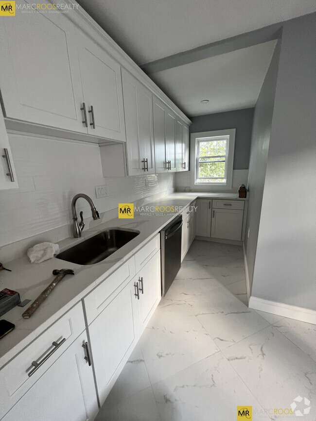 Building Photo - 9 Lawrence St Unit 12 Rental