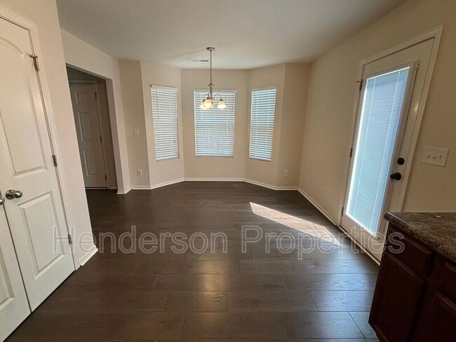 Photo - 817 Ranchero St