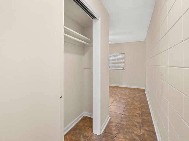 710 Iris St Unit 201