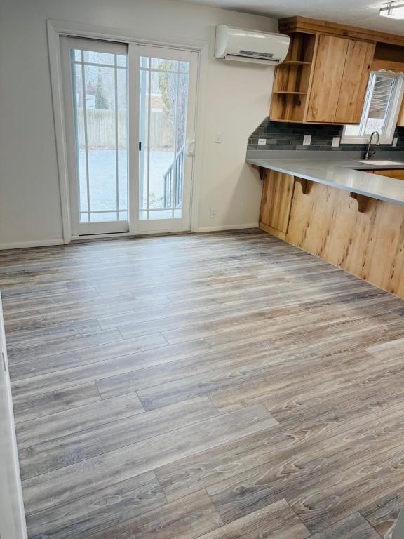 Photo - 1728 Olympia St