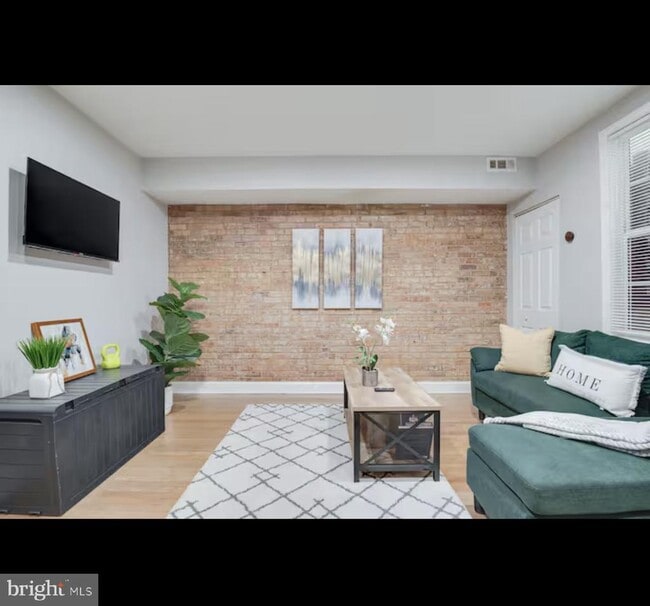 Building Photo - 1255 Raum St NE Unit 1 Rental