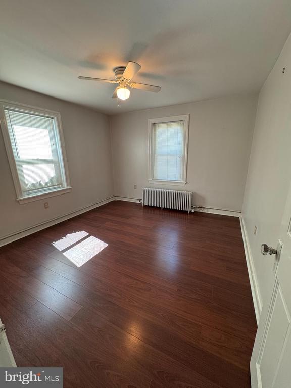 Photo - 221 Monroe St