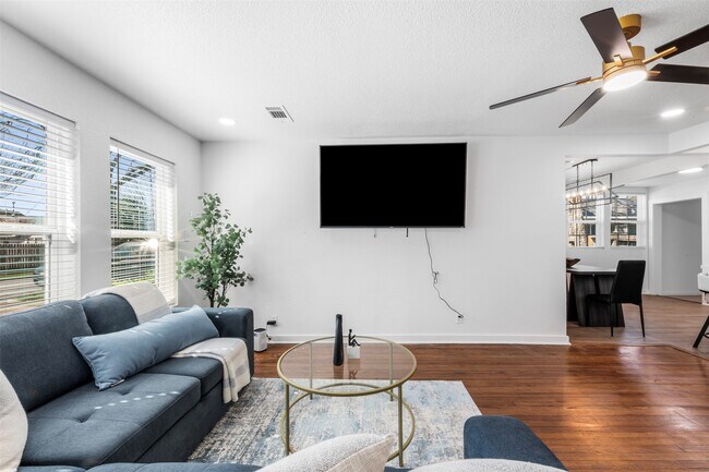 Photo - 3614 Billingsley St