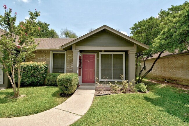 Building Photo - 1015 E Yager Ln Unit 88