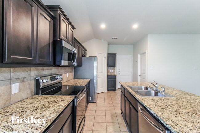 Photo - 721 Watson Wy