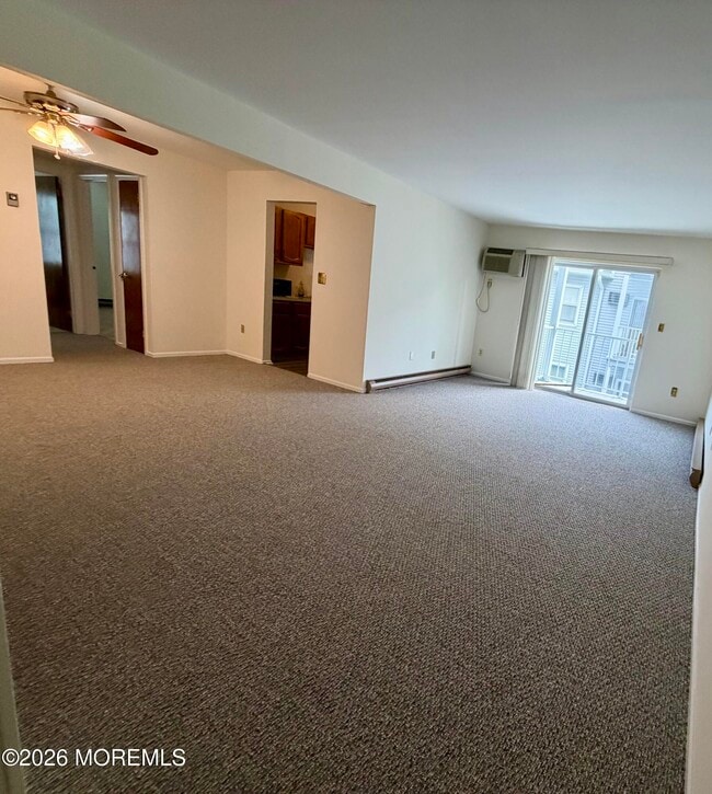 Building Photo - 65 Whitefield Ave Unit 212