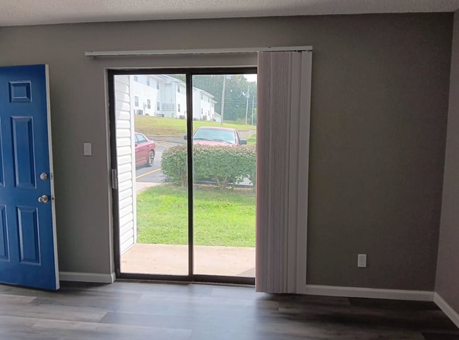 Building Photo - 311 Cedarview Ct Rental