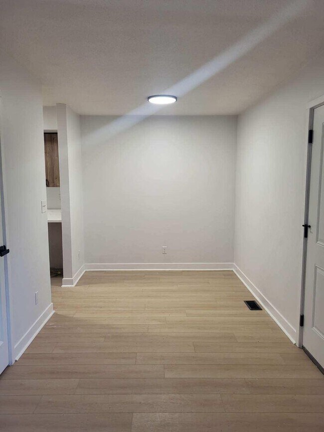 Photo - *Newly Renovated* Premium Style 2-Bedroom Apartment Home Unit 8