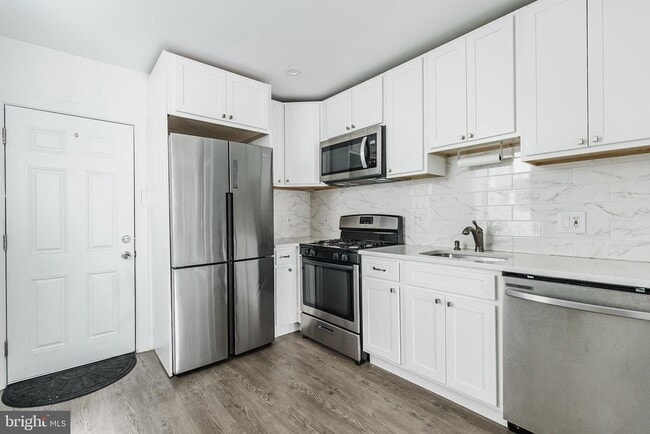 Photo - 3010 Agate St