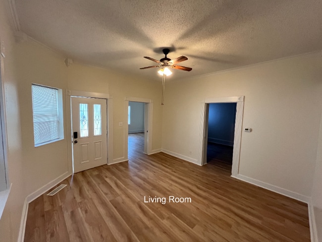 Photo - 1636 Hoyt Ave