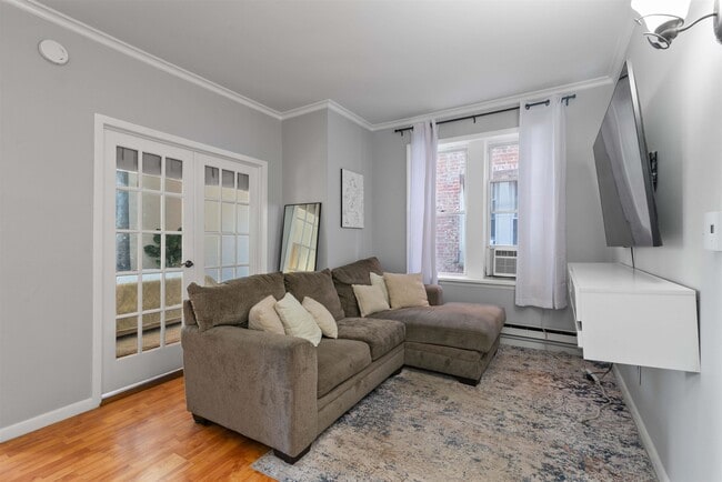 Photo - 250 Clendenny Ave