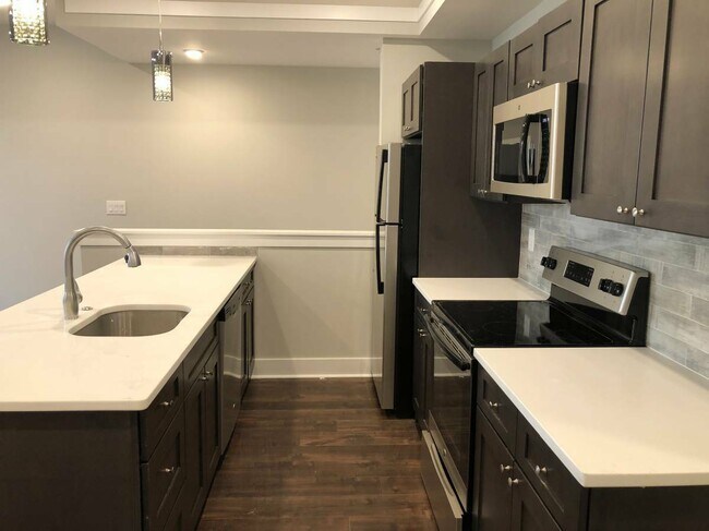 Photo - 1419 N Franklin St Unit 2