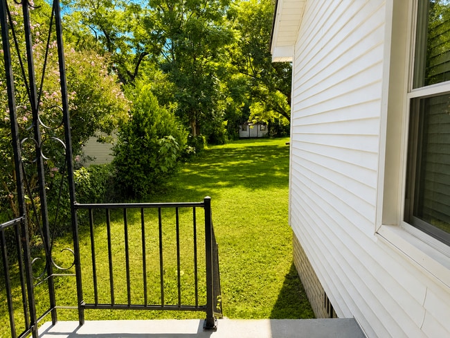 Photo - 215 Fairview St