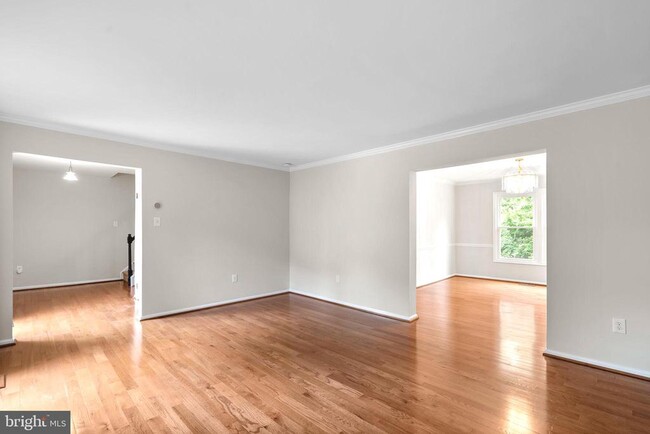 Photo - 1119 Halesworth Dr