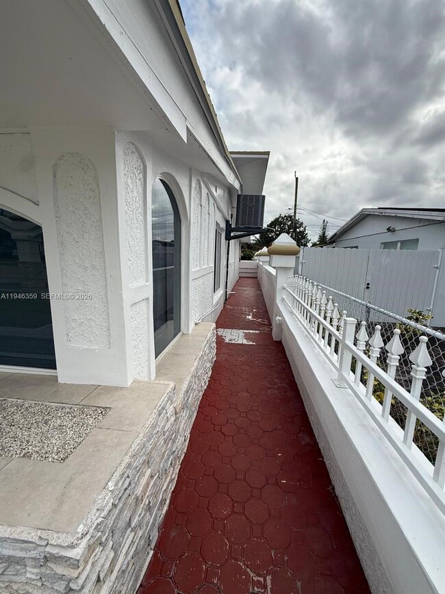 Photo - 730 Curtiss Dr Unit 2