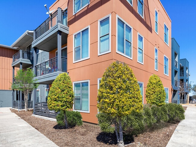 Building Photo - The Avery on Southwestern Rental